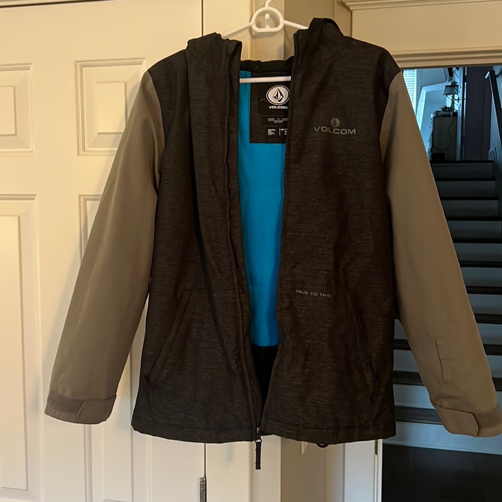 Volcom kids ski jacket. Like new. Grey and black